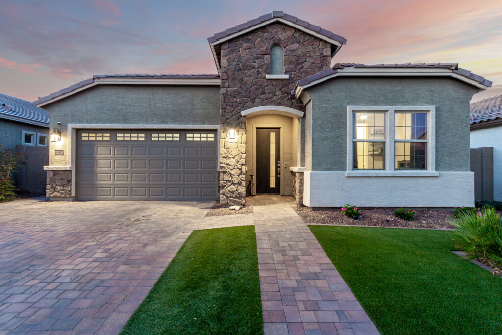 West Valley Arizona home in Surprise AZ popular for military members who PCS to Luke AFB