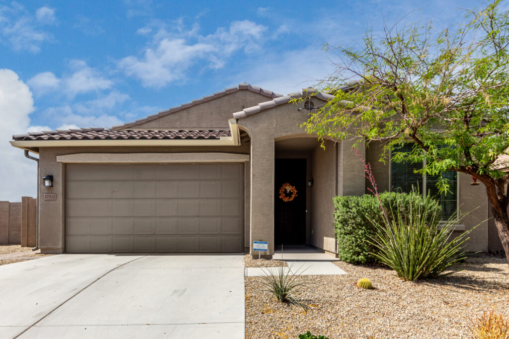 Estrella Mountain Ranch Goodyear AZ lakeside community amenities near Luke AFB. Living in Goodyear AZ. 