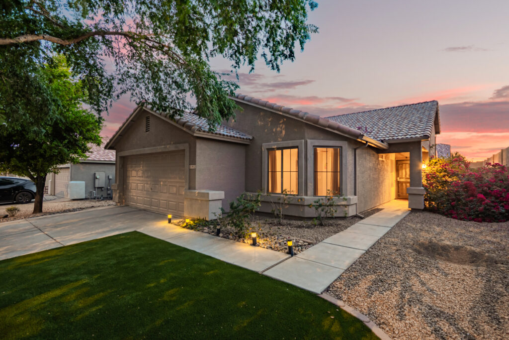 living in Avondale AZ established neighborhood. Home near Luke AFB in Avondale AZ.